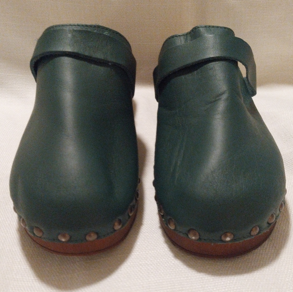 Seychelles Teal Leather Loud and Clear Studded Clog NWOB - Picture 2 of 9